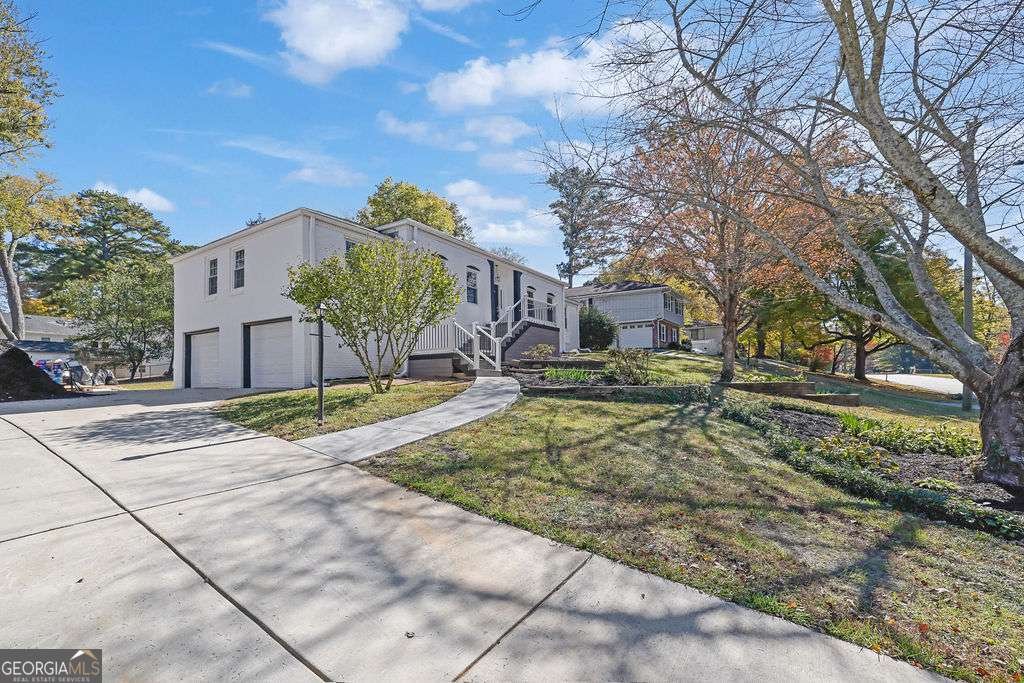 663 Foxcroft Circle Marietta - 2