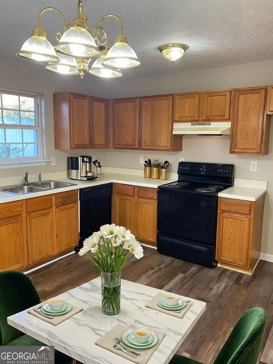 140 Point Place Drive Cartersville - 2