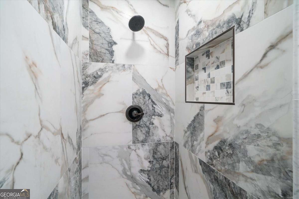 515 Woodlawn Avenue Calhoun - 28