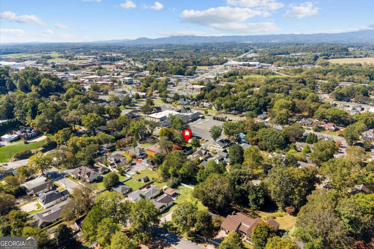 515 Woodlawn Avenue Calhoun - 40