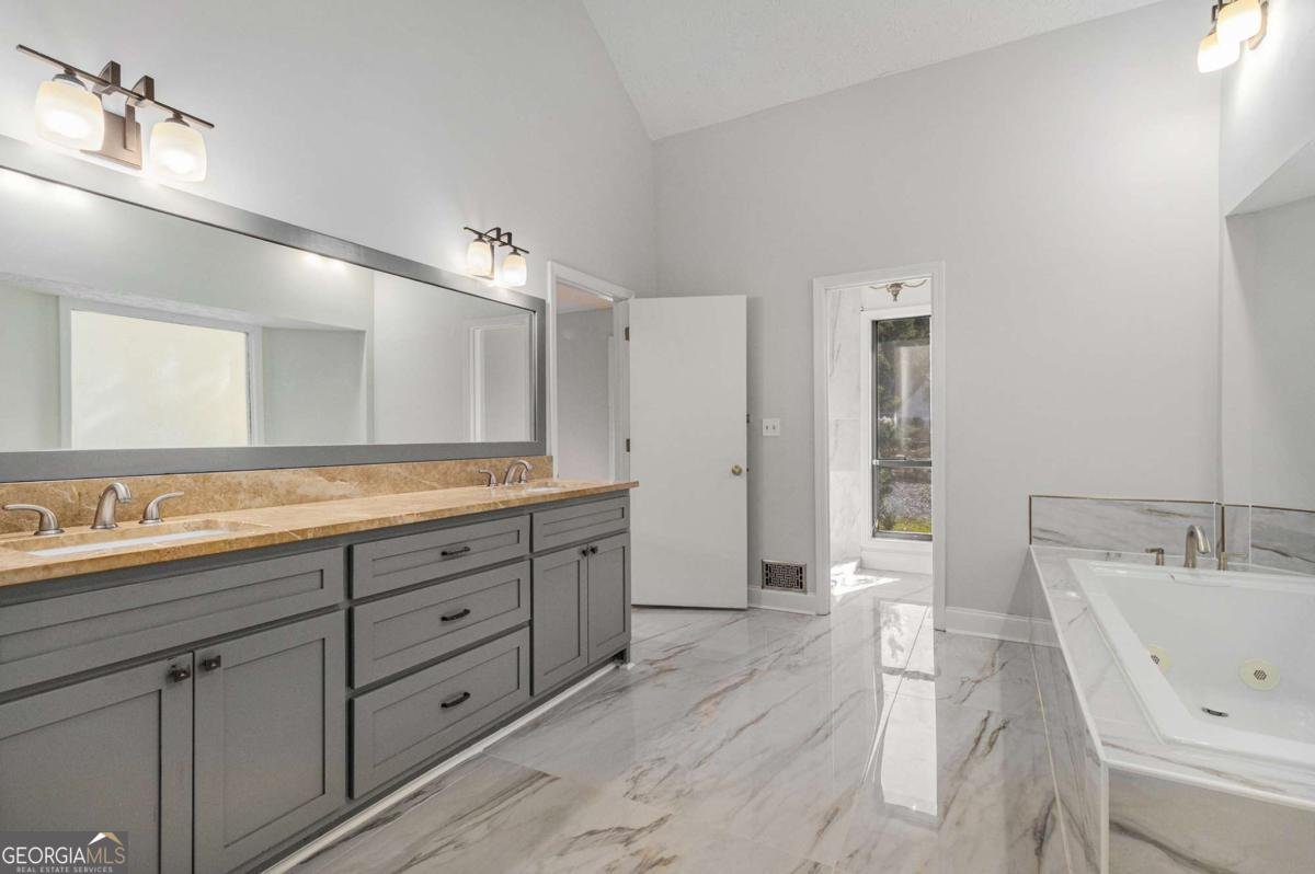 400 Old Tree Trace Roswell - 16