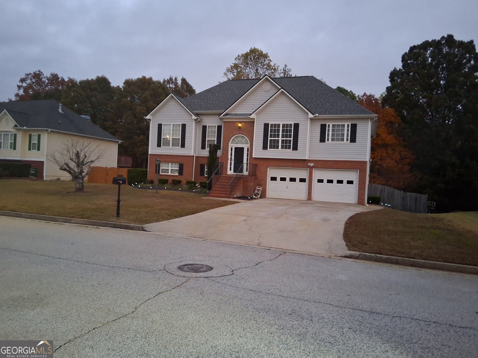 2353 Bluff Creek Overlook Douglasville - 2