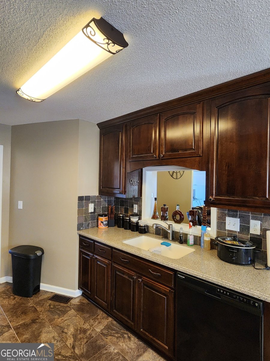 2353 Bluff Creek Overlook Douglasville - 20