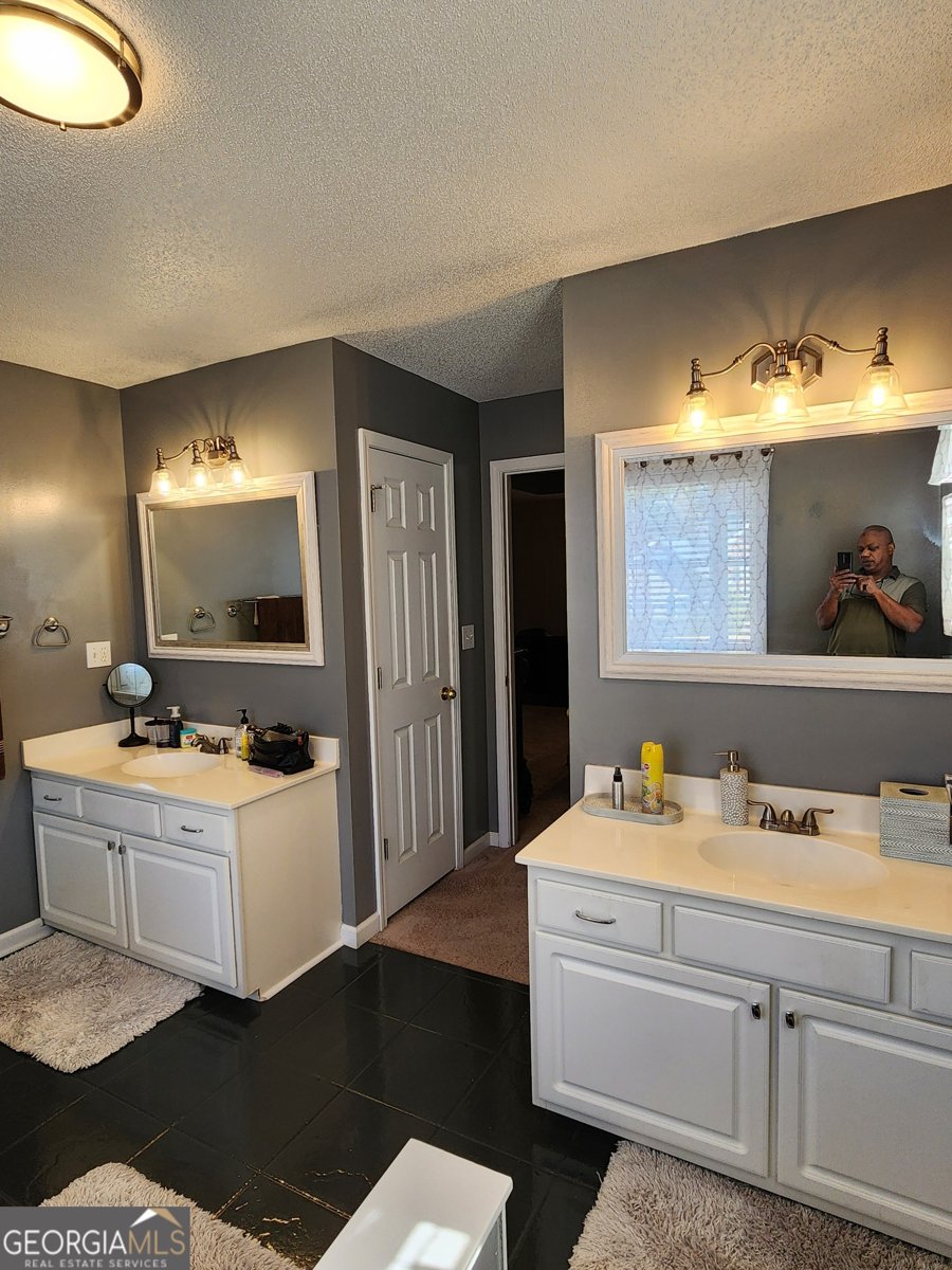 2353 Bluff Creek Overlook Douglasville - 25