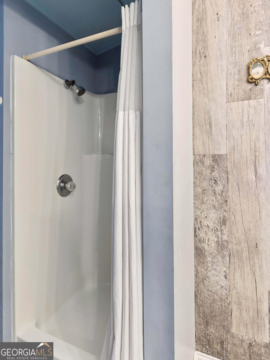 2111 Clairmont Lane Brunswick - 16