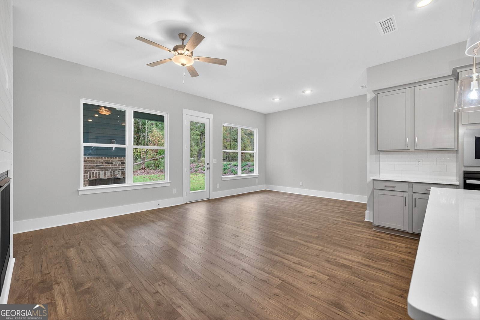 127 Crimson Feather Jefferson - 13