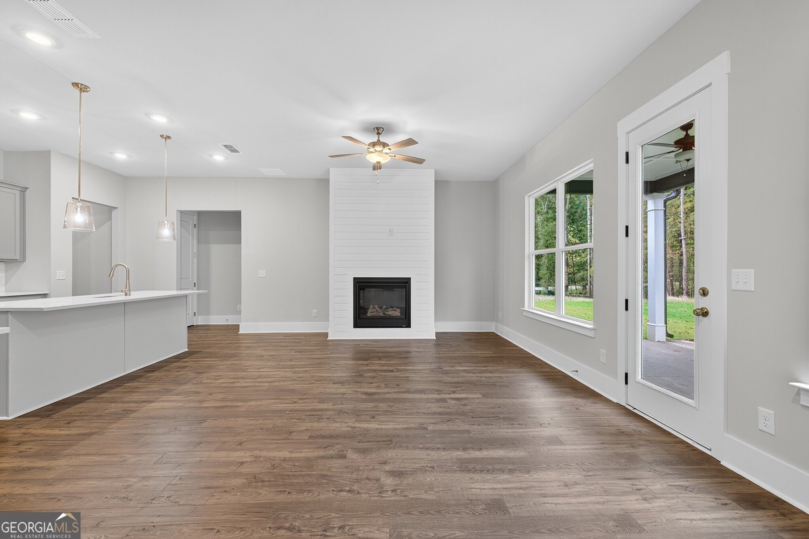 127 Crimson Feather Jefferson - 14