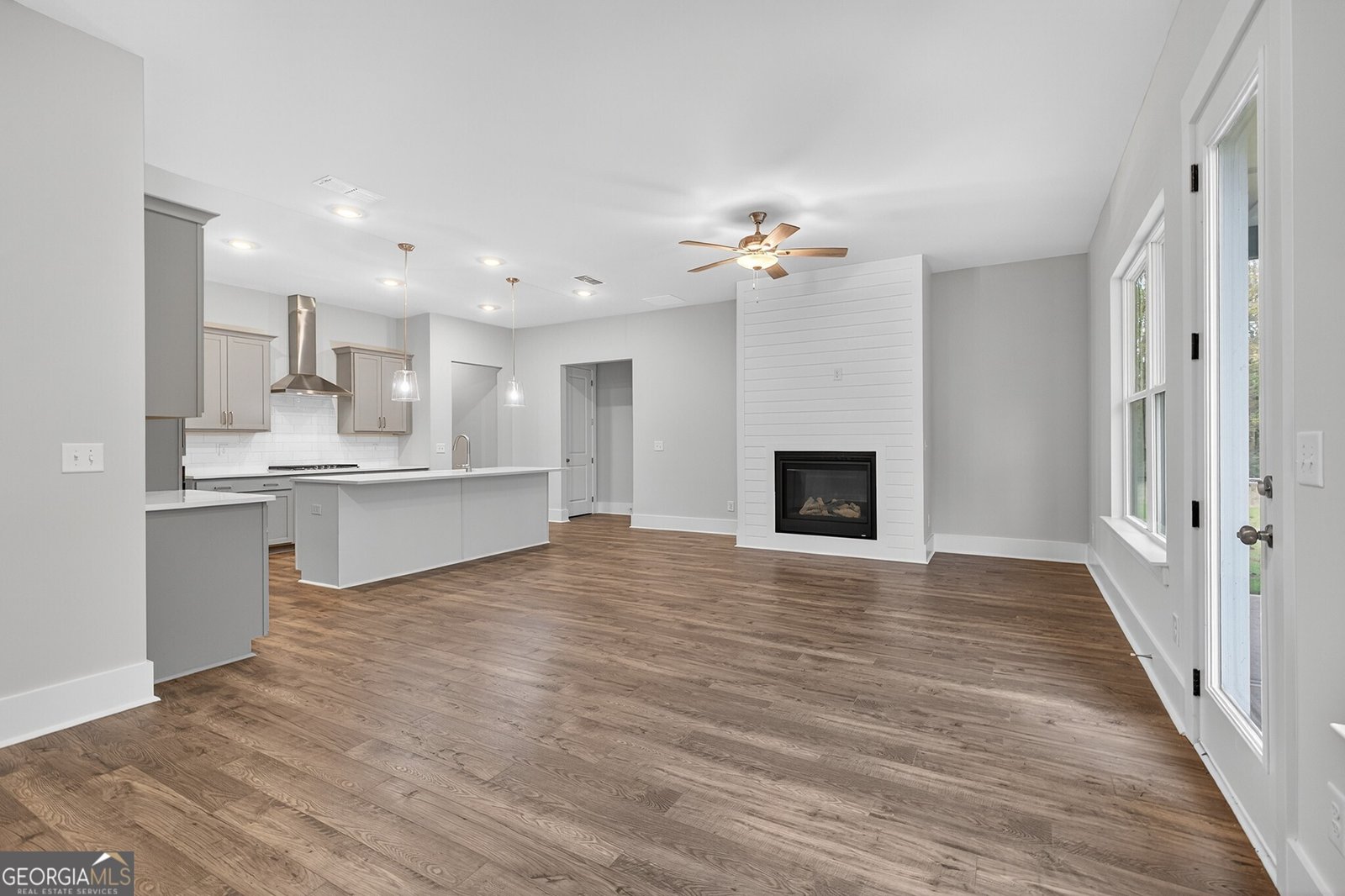 127 Crimson Feather Jefferson - 15