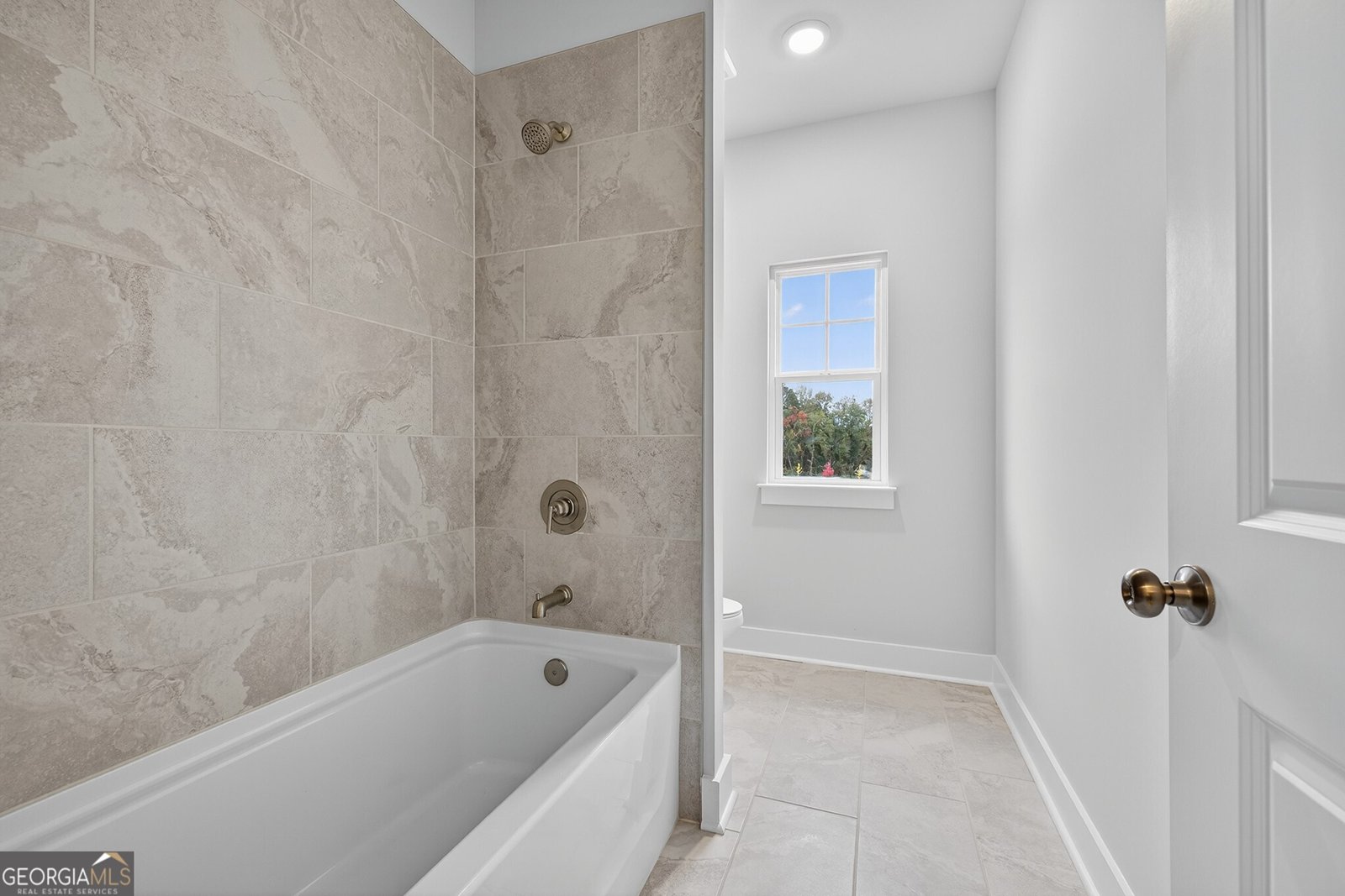 127 Crimson Feather Jefferson - 37