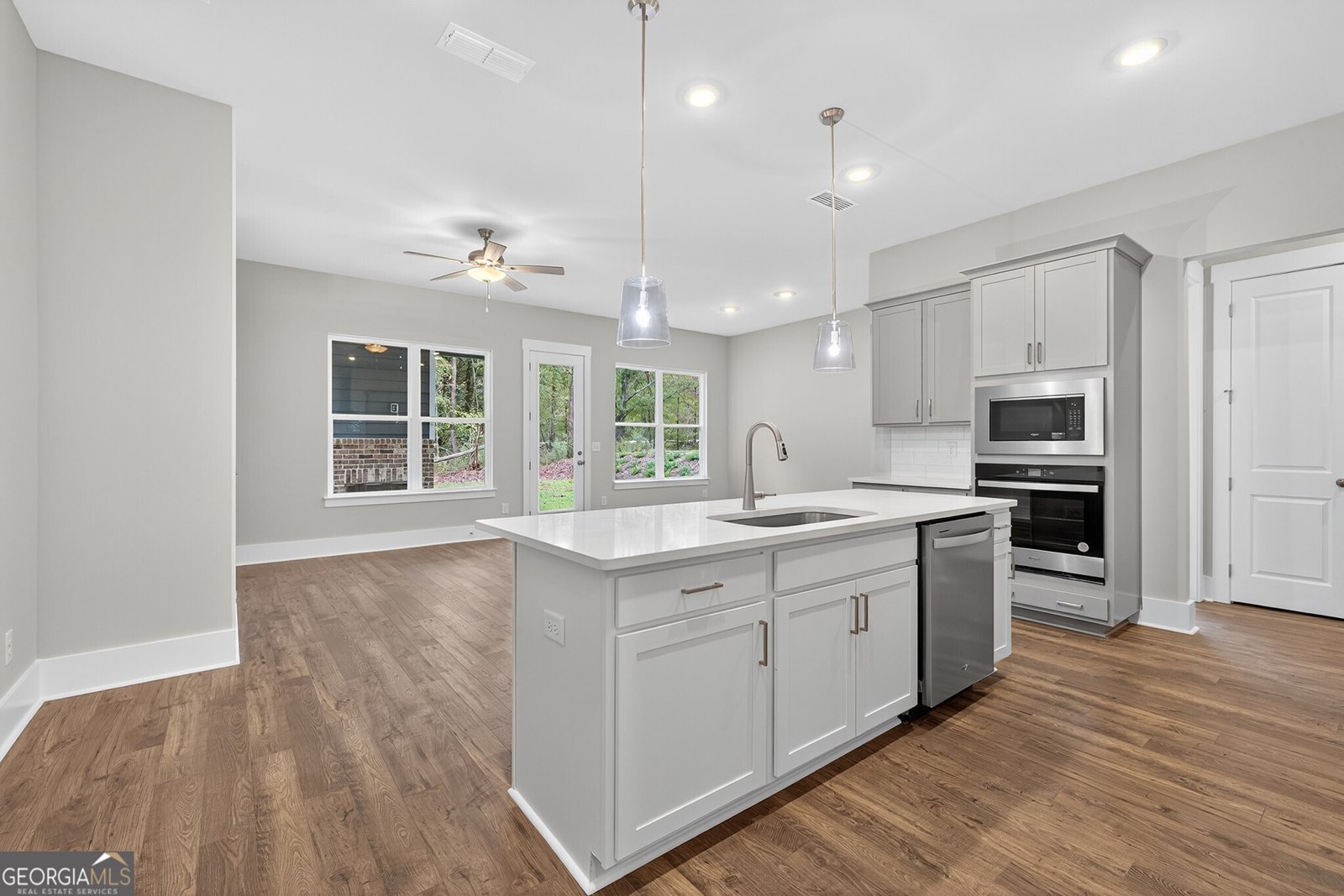 127 Crimson Feather Jefferson - 5