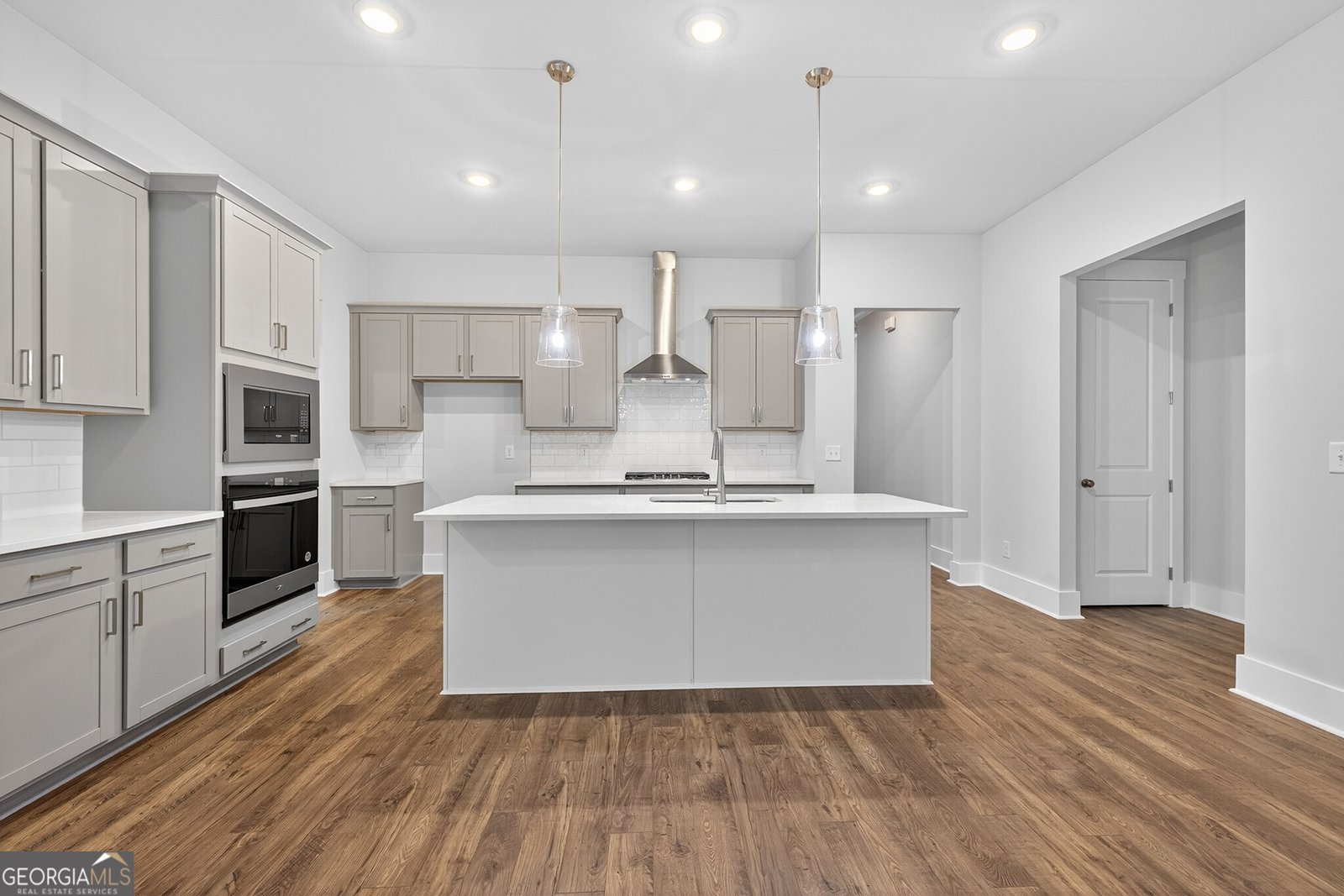 127 Crimson Feather Jefferson - 8