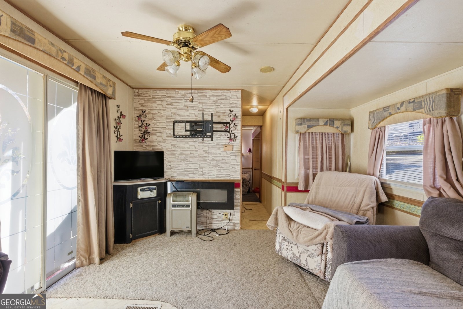 105 Holiday Loop Cleveland - 25