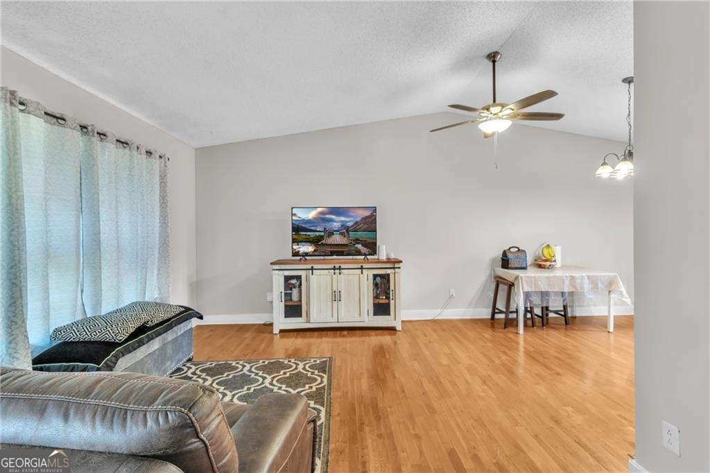 393 Cedar Trace Marietta - 4