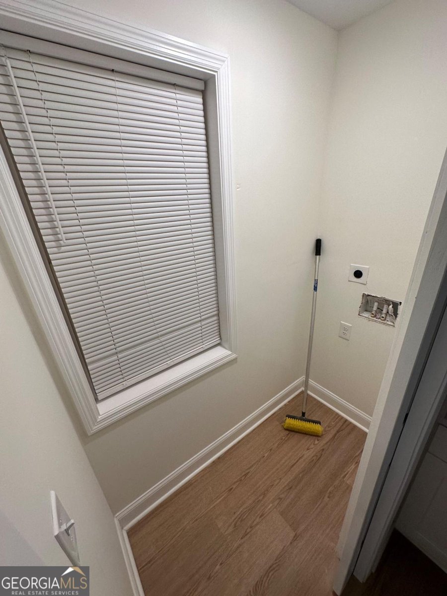 1735 Derry Avenue Atlanta - 12