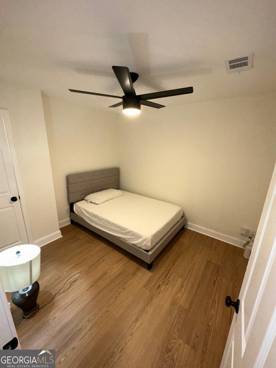 1735 Derry Avenue Atlanta - 13