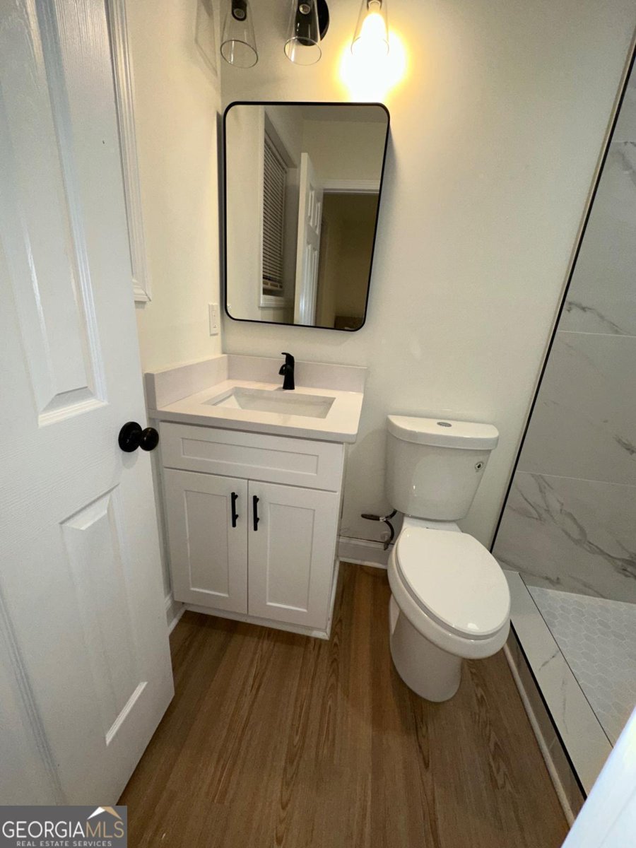 1735 Derry Avenue Atlanta - 16