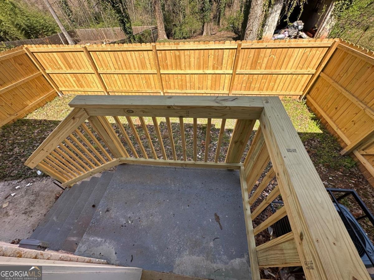 1735 Derry Avenue Atlanta - 21