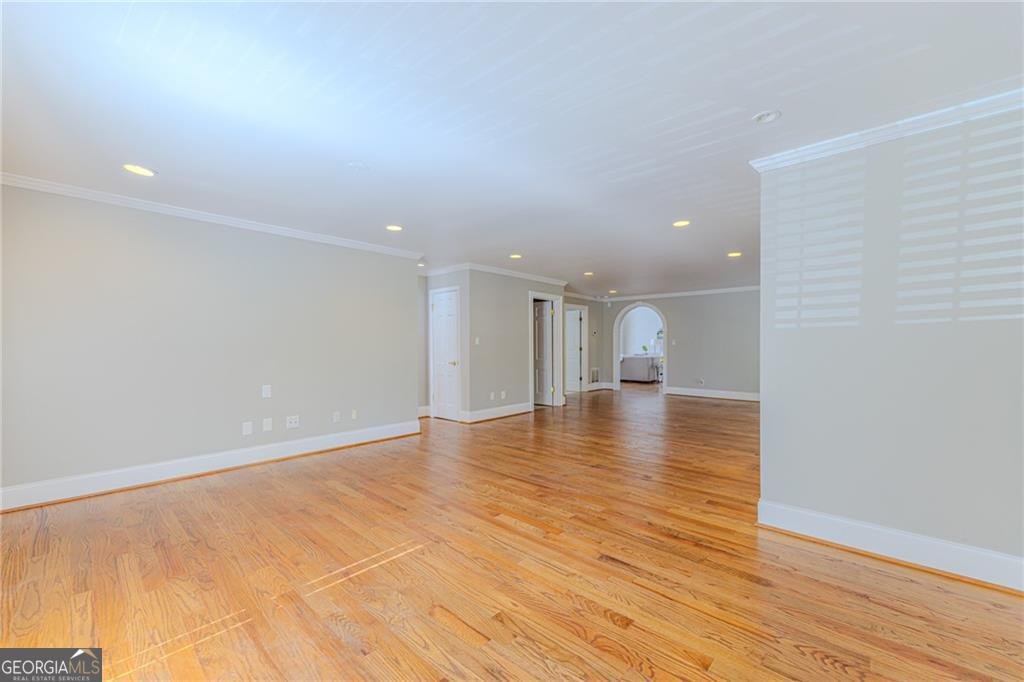 7680 Jett Ferry Road Atlanta - 24