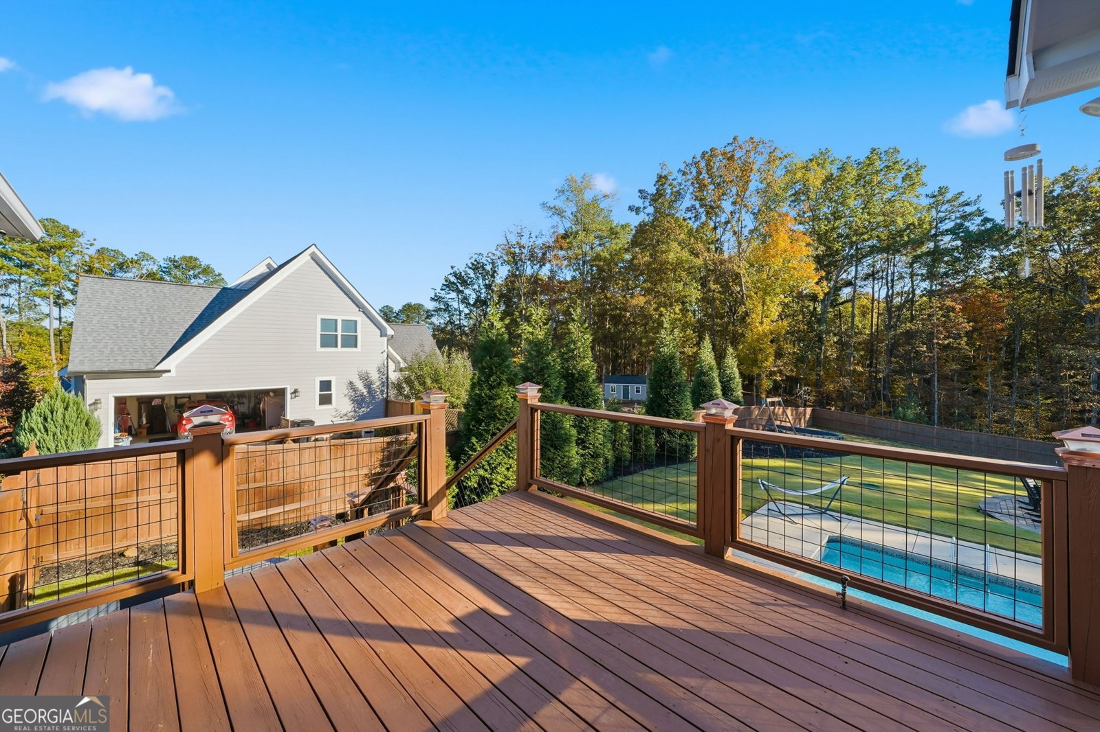 220 Wilshire Terrace White - 36