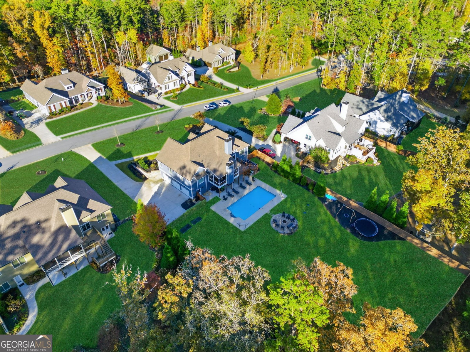 220 Wilshire Terrace White - 5