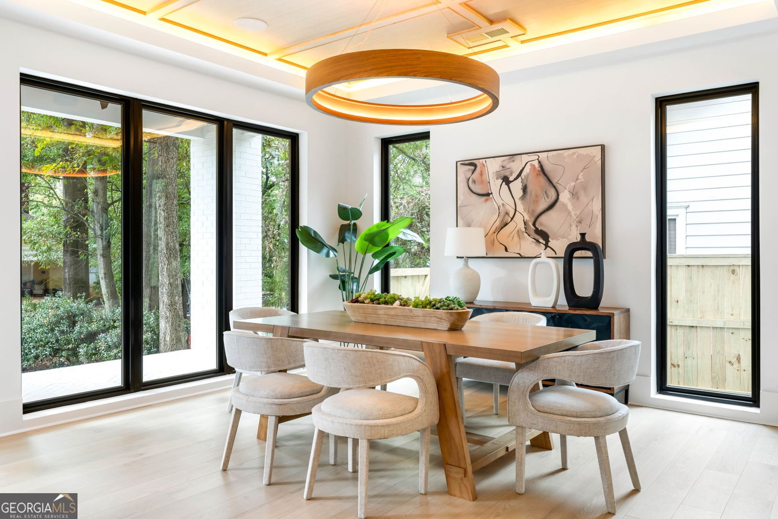 580 Elmwood Drive Atlanta - 18