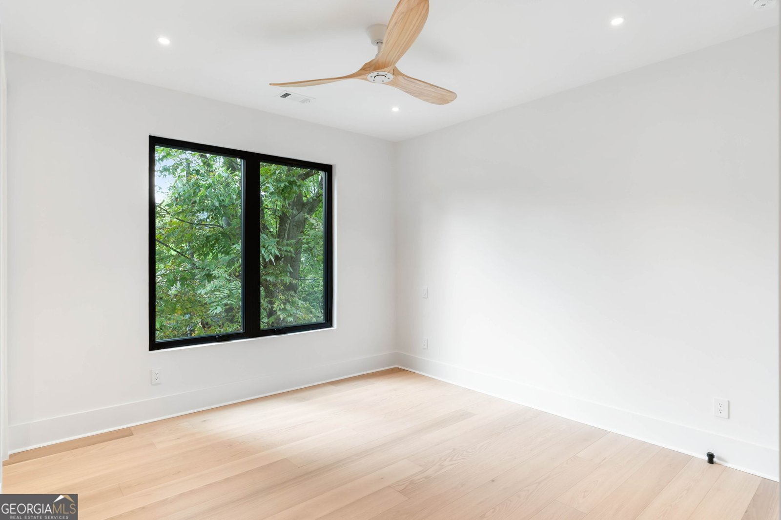 580 Elmwood Drive Atlanta - 33