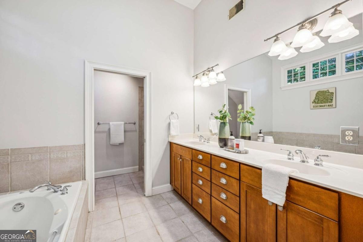 923 Austin Avenue Atlanta - 25