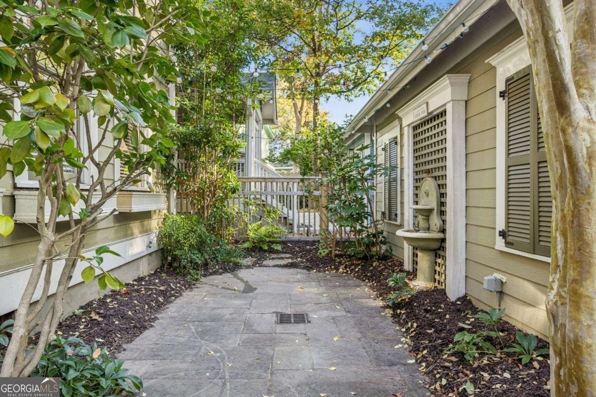 923 Austin Avenue Atlanta - 40