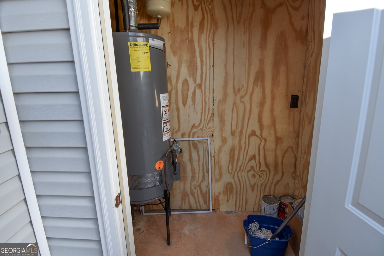 1627 Summerwoods Cir Griffin - 38