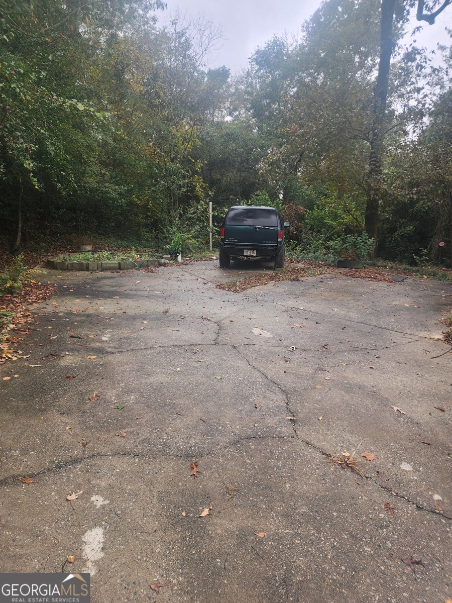 1388 Lakeview Circle Macon - 8