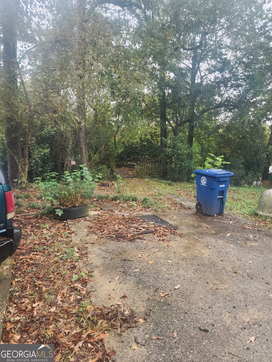 1388 Lakeview Circle Macon - 9