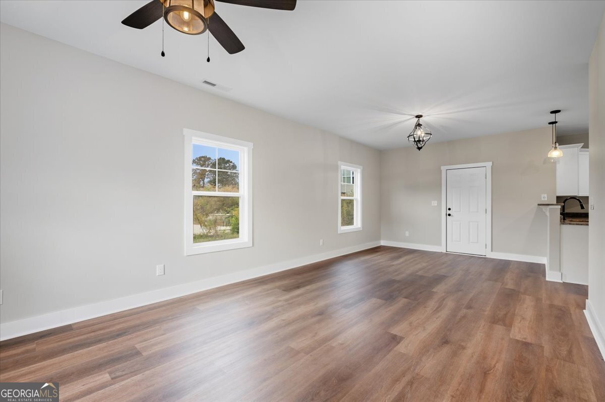 100 Hixville Aragon - 3