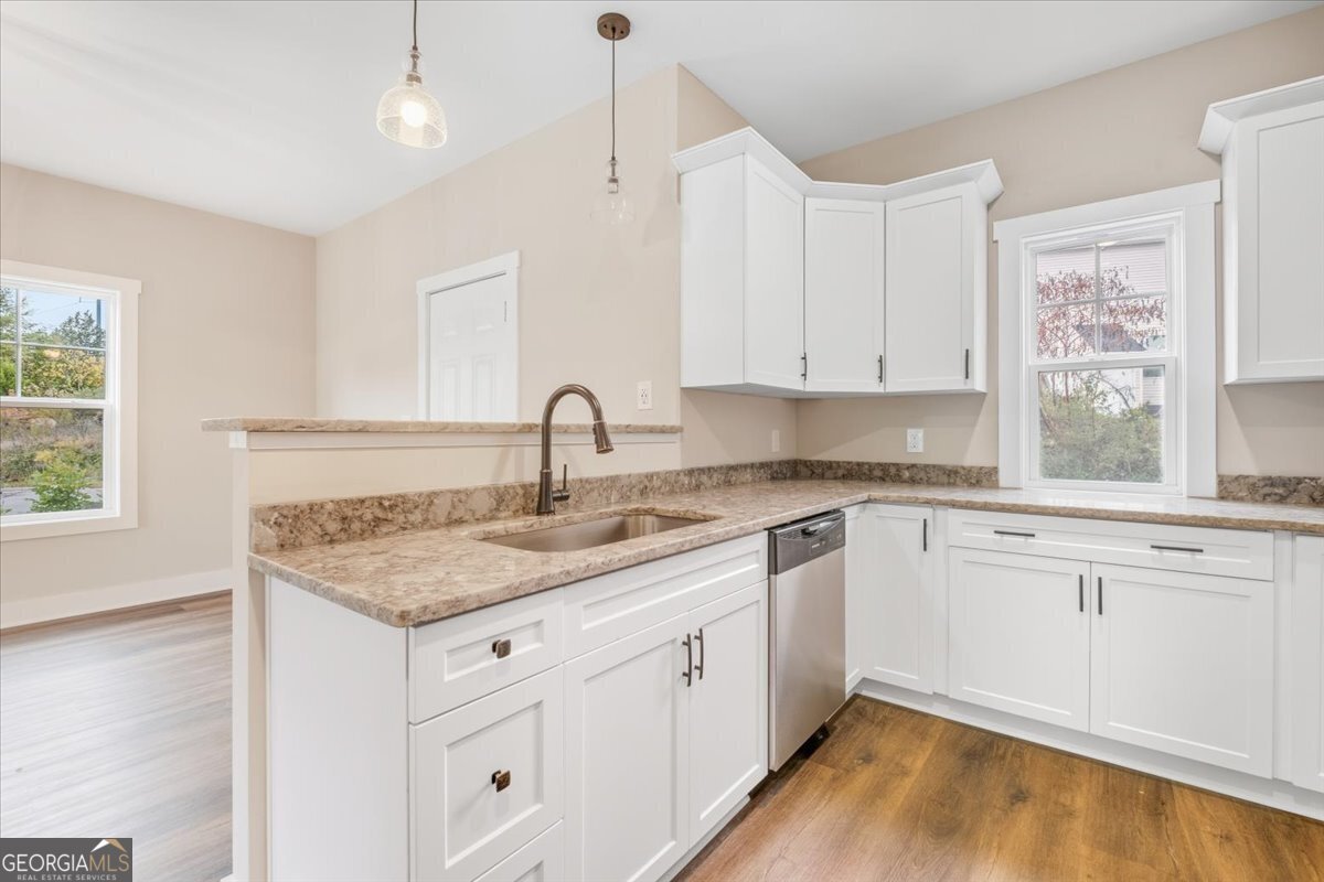 100 Hixville Aragon - 7