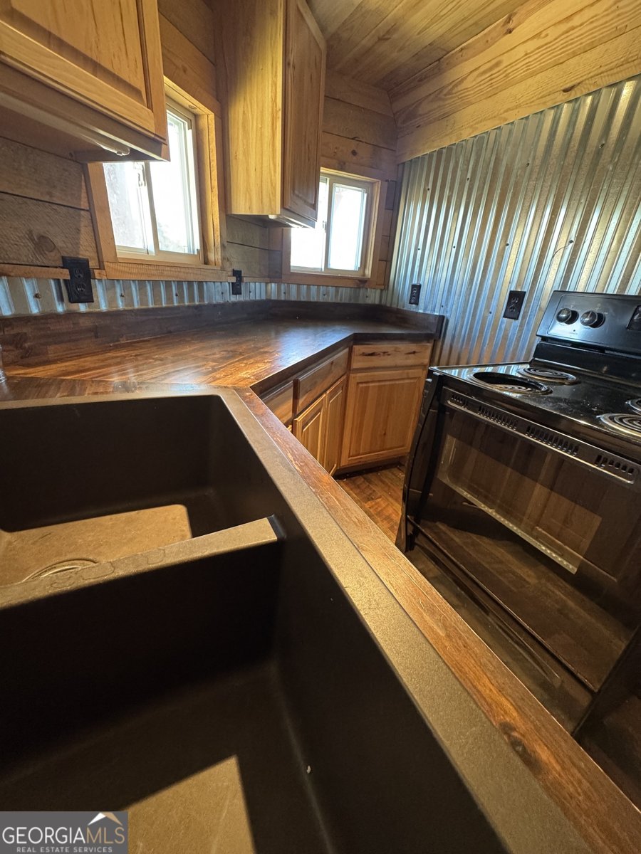 1665 Walke Dairy Road Dublin - 110