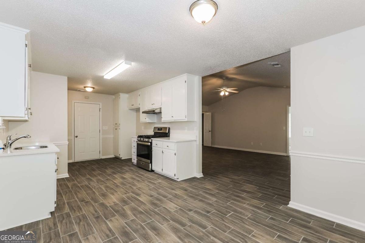 8661 Guthrie Drive Riverdale - 10