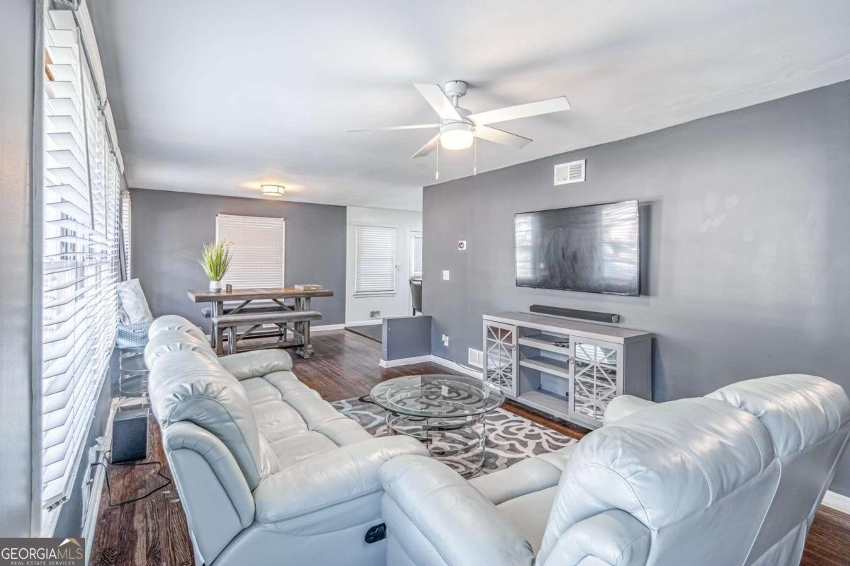 2456 Harwood Drive Atlanta - 19