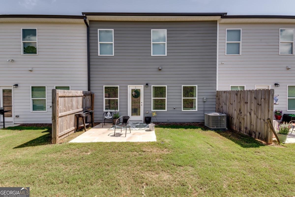 7091 Gladstone Circle Stonecrest - 32