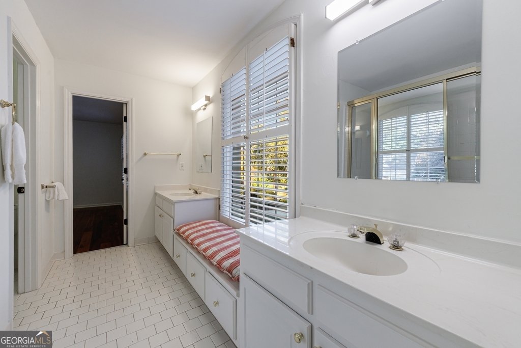 15 Vickwood Court Marietta - 78