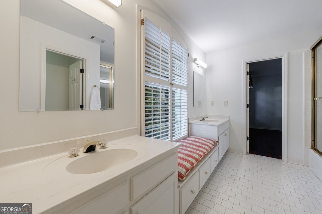 15 Vickwood Court Marietta - 80