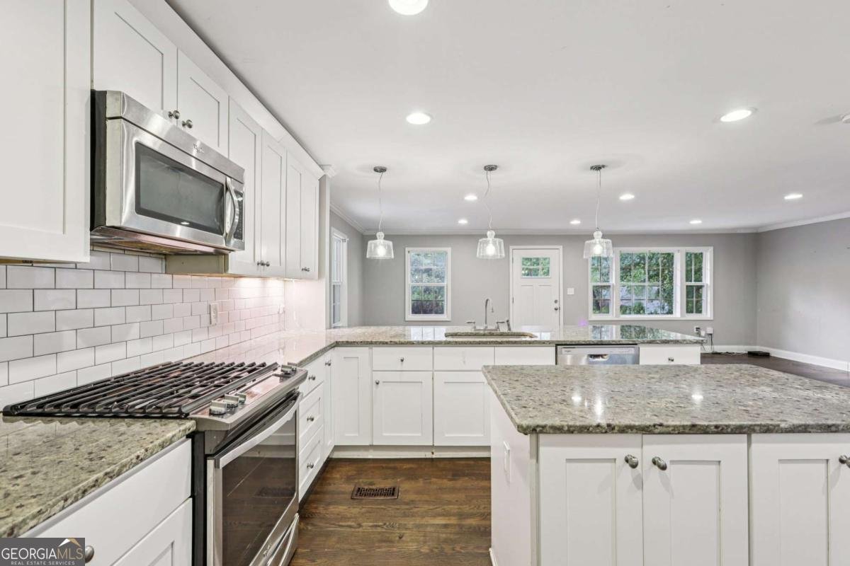 2445 Woodridge Drive Decatur - 8