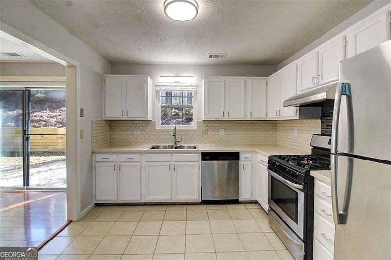 5921 BROOKSIDE Drive Mableton - 17