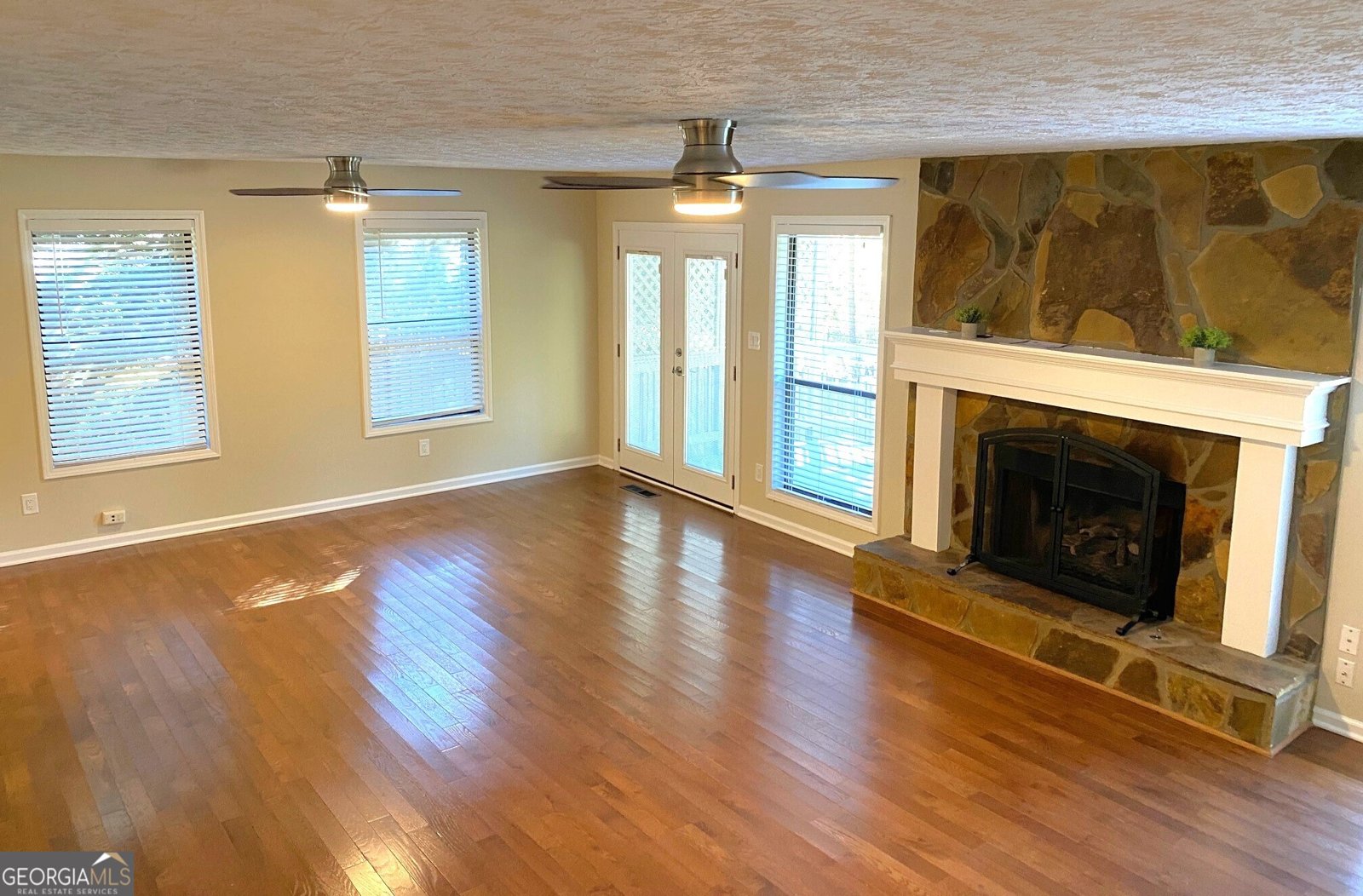 5771 Stonehaven Drive Kennesaw - 5