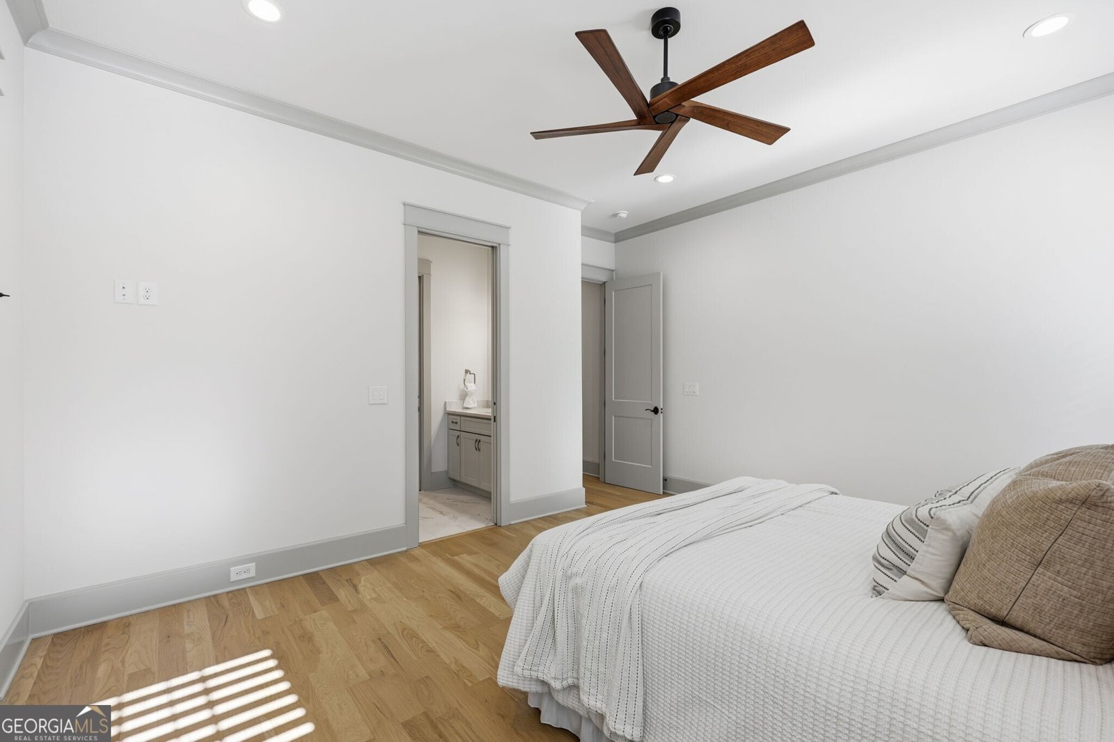 6011 Windjammer Way Gainesville - 25