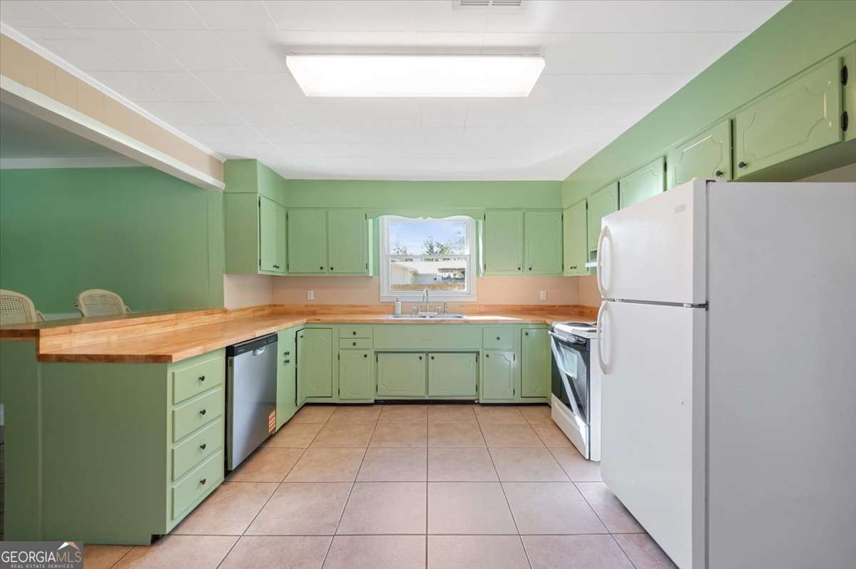 300 Colson Avenue Woodbine - 13