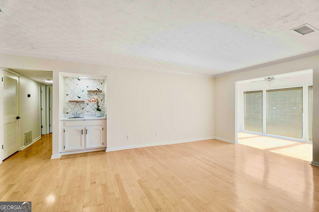 1622 RALEIGH Circle Marietta - 24