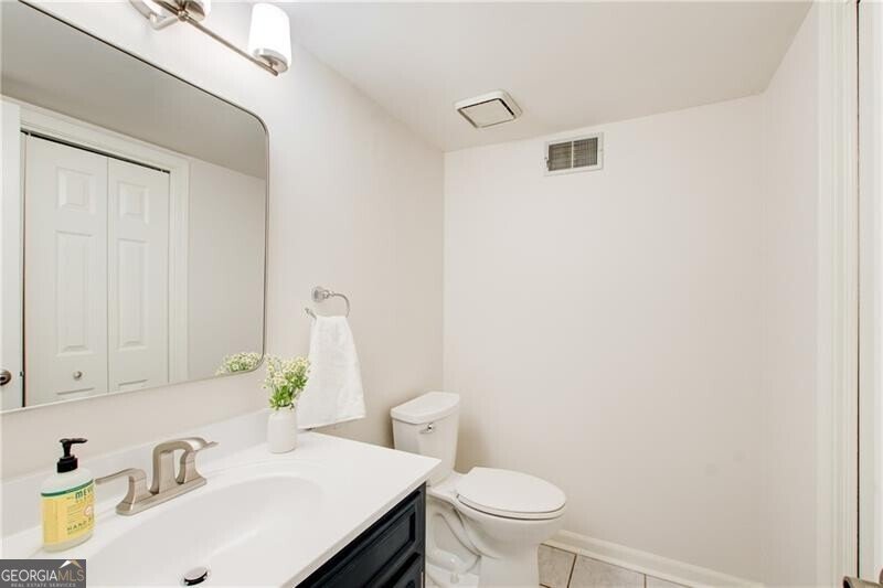 879 Lenox Oaks Circle Atlanta - 16