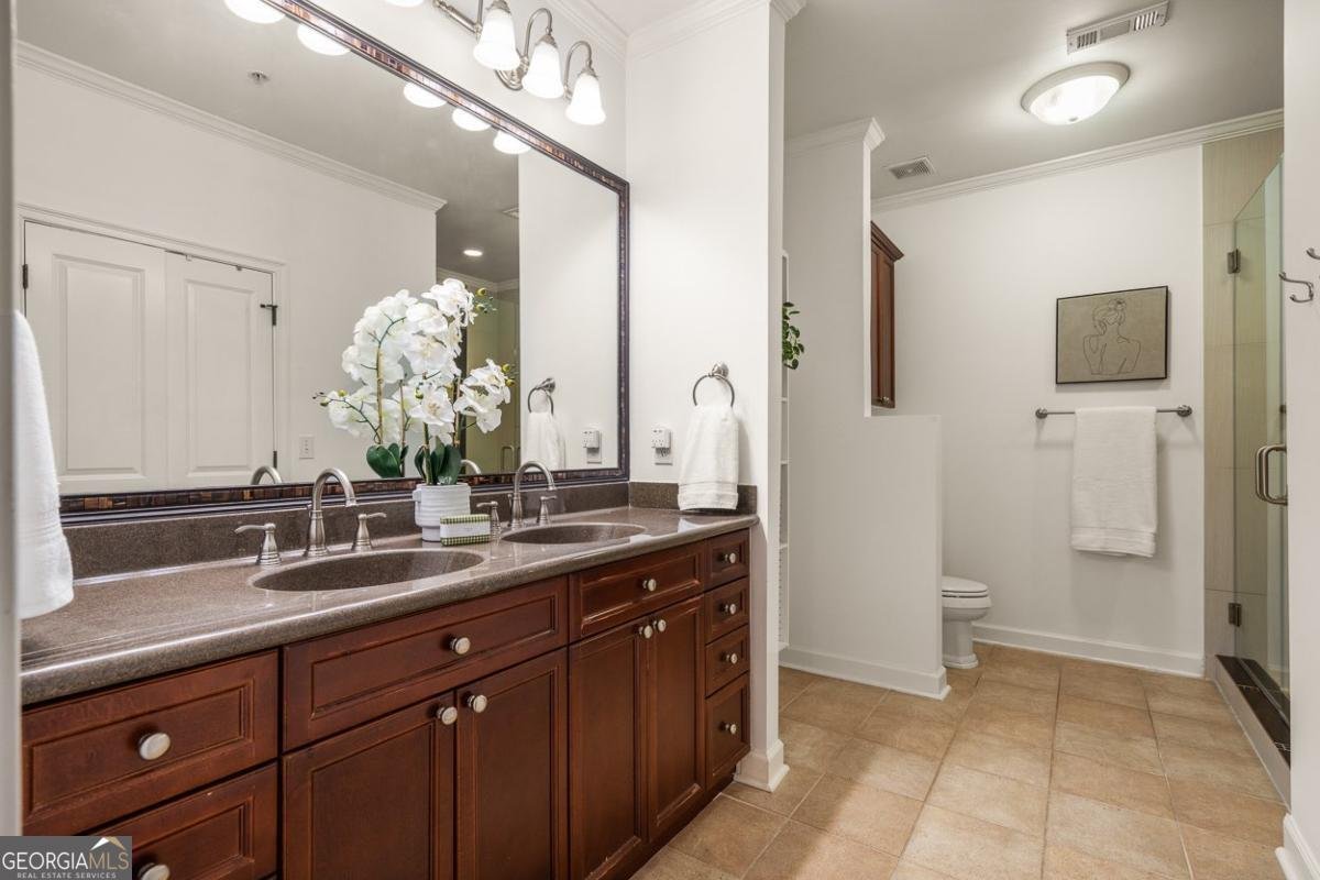 825 Highland Lane Atlanta - 19