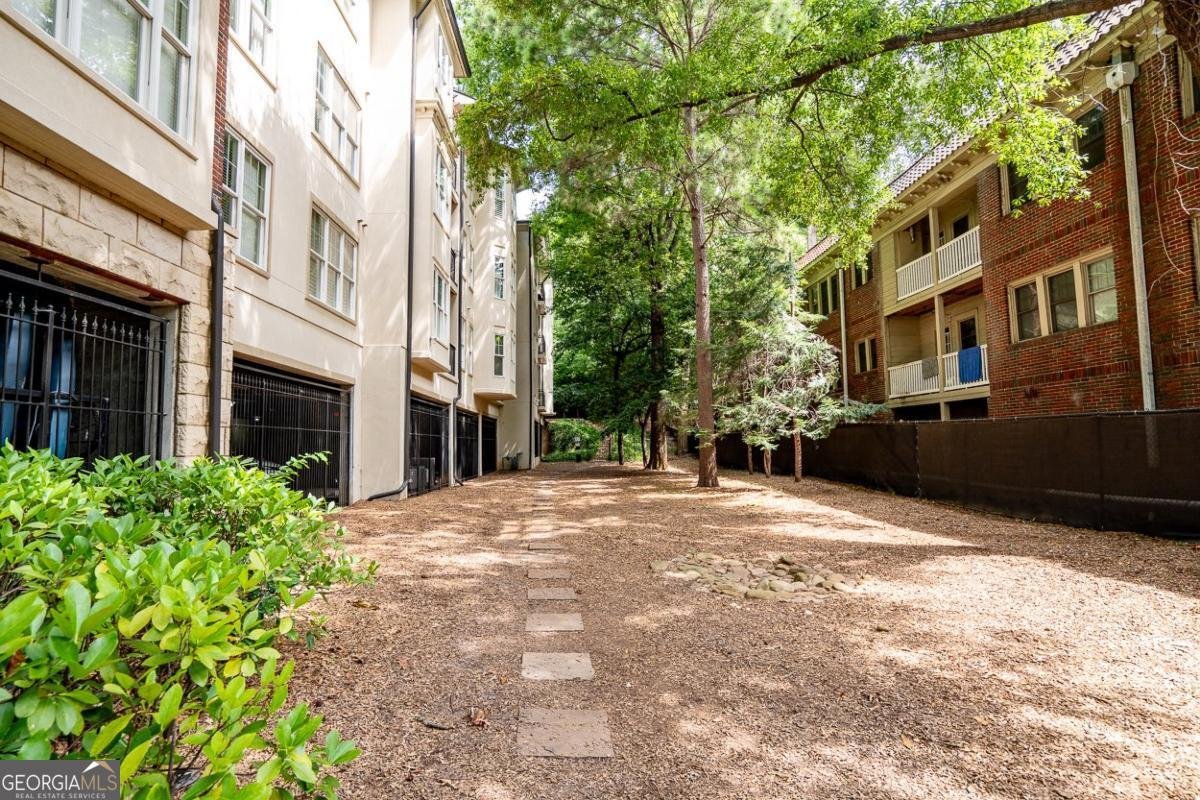 825 Highland Lane Atlanta - 30