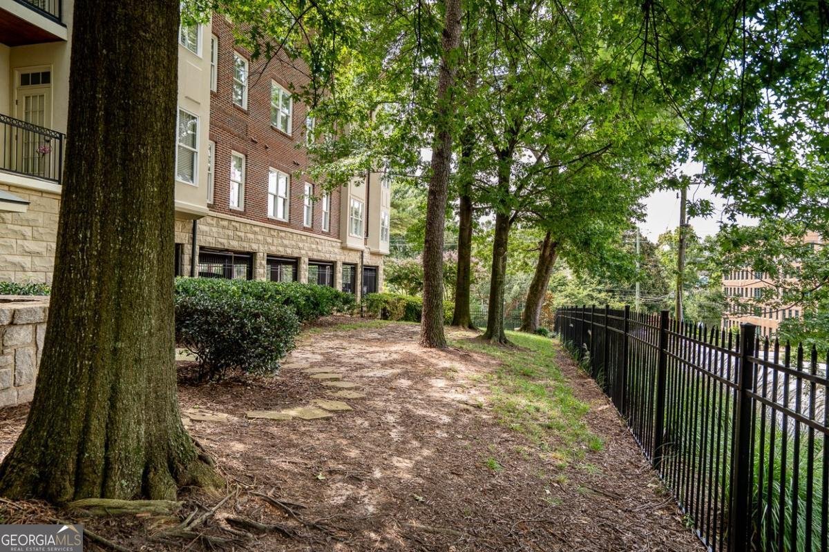 825 Highland Lane Atlanta - 31