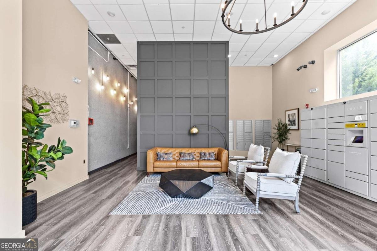 525 Parkway Drive Atlanta - 4